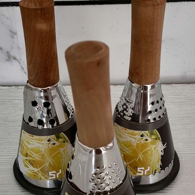 رنده هرمی استیل دسته چوبی کوچک